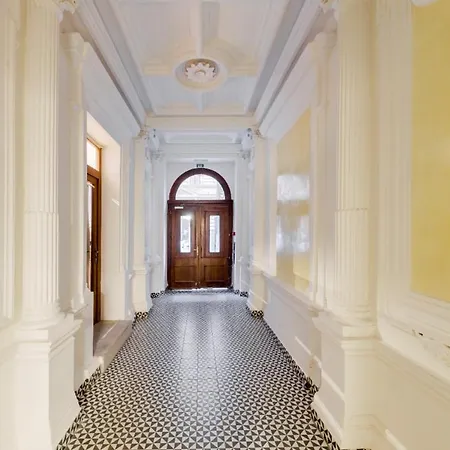 Maison 1832 C Praga